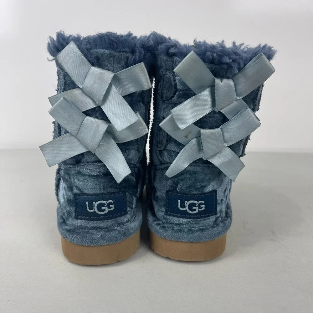 UGG Bailey Bow Boots Blue Crushed Velvet Little Girls Size 7 Toddler Fur Boots